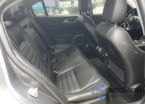 2017 Alfa Romeo Giulia Ti из США, поврежденный, VIN ZARFAECN9H7530827